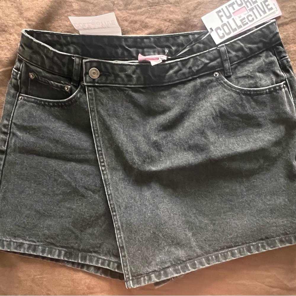 NWT-Women's Black Denim Skort